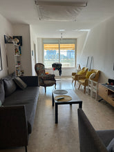 למכירה ברמת אביב ג, דירת 4 חדרים עם פוטנציאל פינוי בינוי