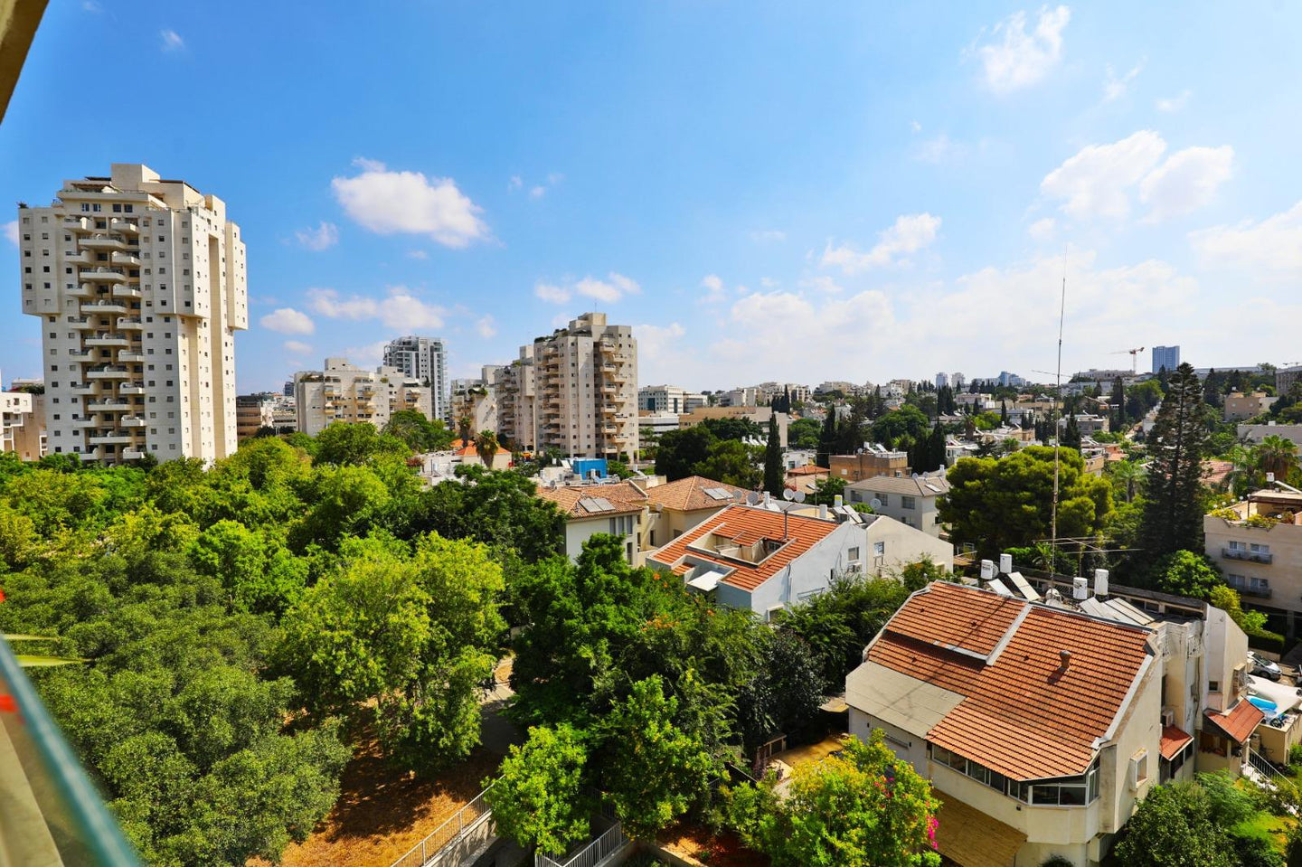 נמכר!! 8/22 , בלעדי בהדר יוסף 1 דירת 4 חדרים משגעת